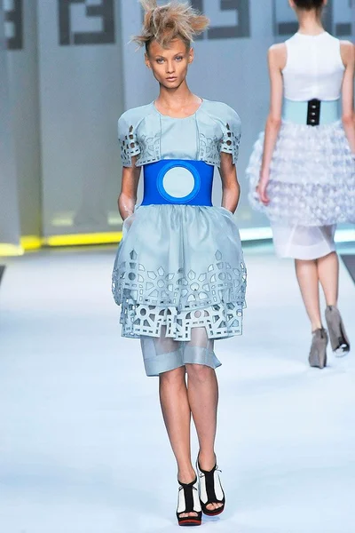 Look 23